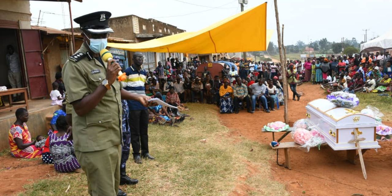 Rwenzori West police regional commander, Mr Norman Musinga addresses mourners who gathered at Kyaitamba A village, Kijura town council on July 27, 2022 to attend the burial ceremony of Police Constable Ronald Busingye who was killed by machete-wielding assailants while on duty at a checkpoint in Luweero District on July 25. PHOTO | ALEX ASHABA 